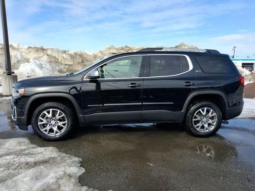2021 GMC Acadia SLT