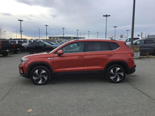 2024 Volkswagen Taos 1.5T SE