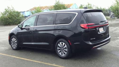 2024 Chrysler Pacifica Hybrid Select
