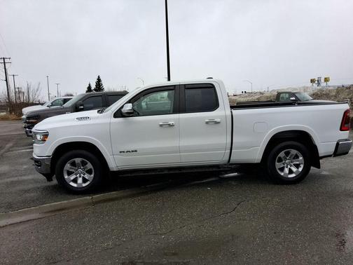 Bright White Clearcoat 2020 RAM 1500 Laramie