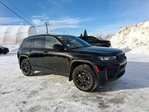 2026 Jeep Grand Cherokee Laredo