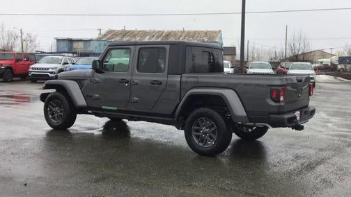 2025 Jeep Gladiator Sport