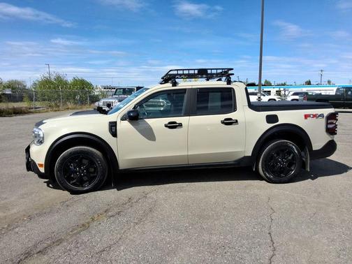 Terrain 2024 Ford Maverick Lariat