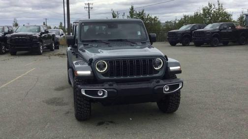 2025 Jeep Gladiator Sport
