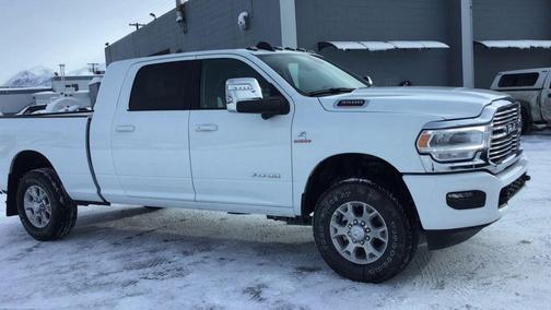 Bright White Clearcoat 2024 RAM 3500 Laramie