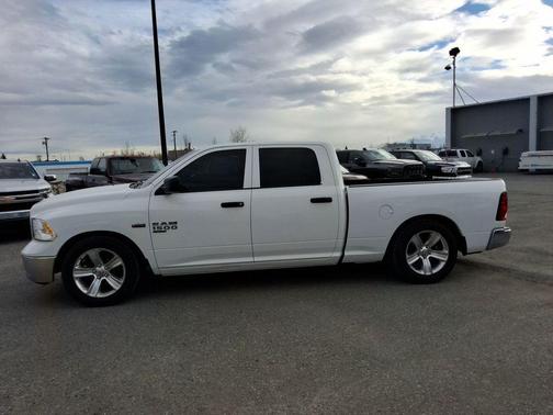 Bright White Clearcoat 2019 RAM 1500 Classic Tradesman