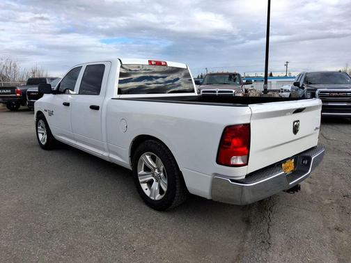 Bright White Clearcoat 2019 RAM 1500 Classic Tradesman