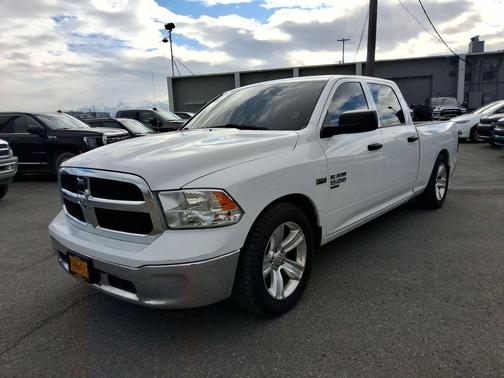Bright White Clearcoat 2019 RAM 1500 Classic Tradesman