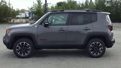 2023 Jeep Renegade Trailhawk