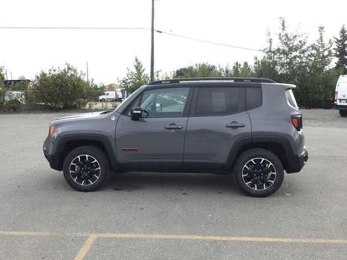 2023 Jeep Renegade Trailhawk