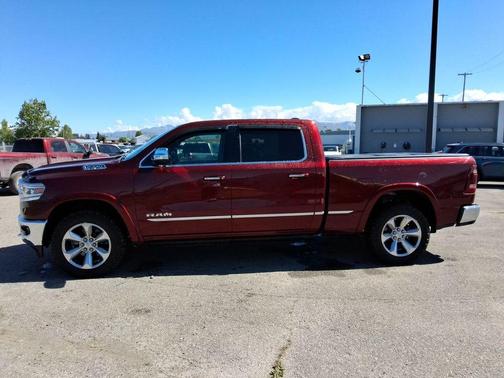 Delmonico Red Pearlcoat 2020 RAM 1500 Limited