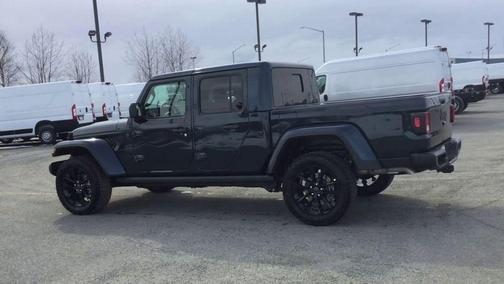 2025 Jeep Gladiator Sport