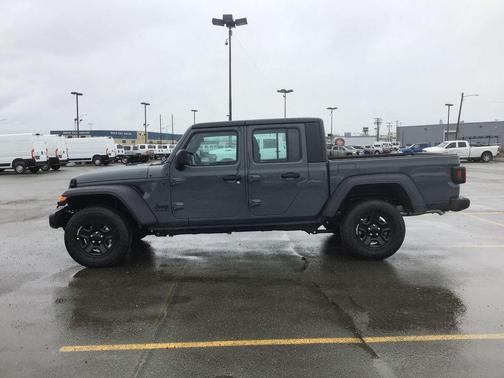2025 Jeep Gladiator Sport