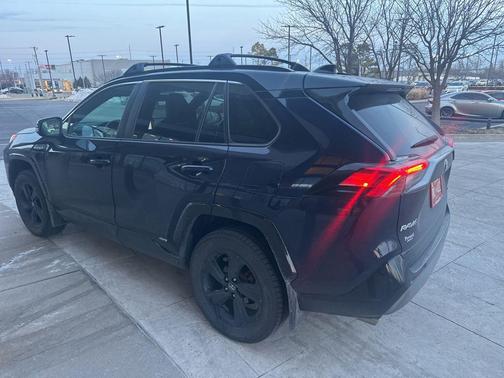 2021 Toyota RAV4 Hybrid SE