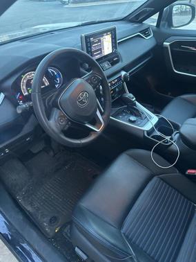 2021 Toyota RAV4 Hybrid SE