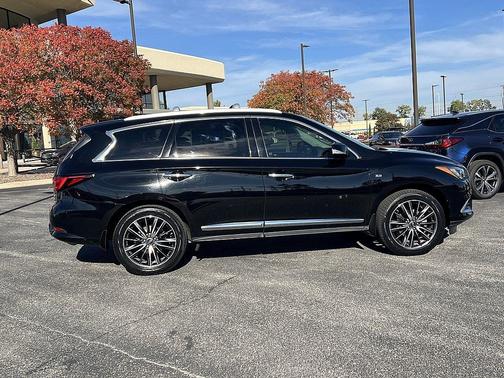 2016 INFINITI QX60 Base