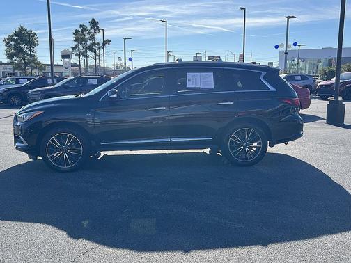 2016 INFINITI QX60 Base