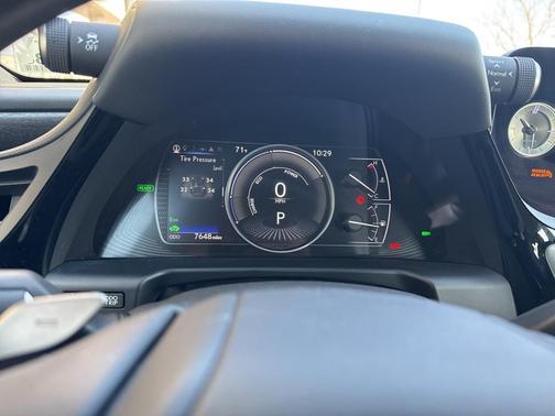 2025 Lexus ES 300h Luxury