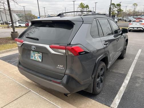 2021 Toyota RAV4 Hybrid SE