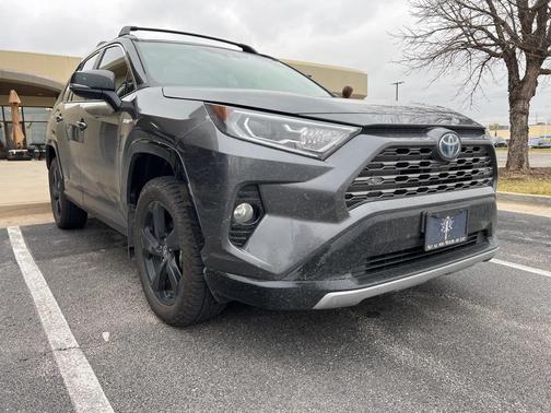 2021 Toyota RAV4 Hybrid SE