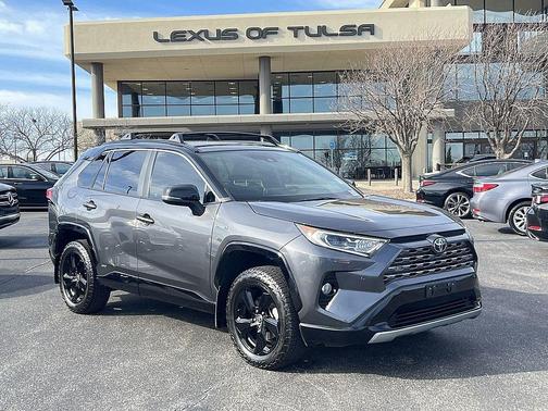 2021 Toyota RAV4 Hybrid SE