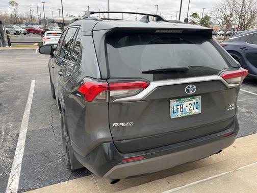 2021 Toyota RAV4 Hybrid SE