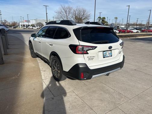 2022 Subaru Outback Touring