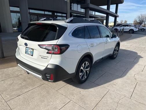 2022 Subaru Outback Touring