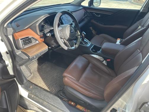 2022 Subaru Outback Touring