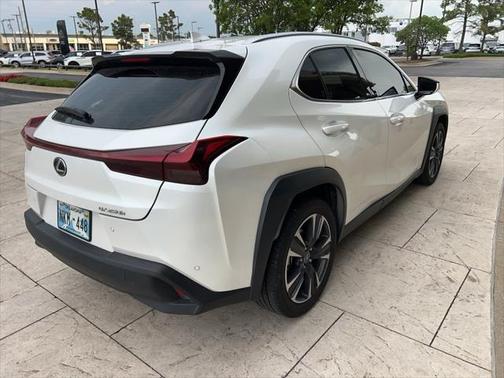 2023 Lexus UX 250h Base