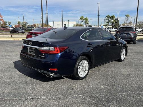 2017 Lexus ES 350 Base