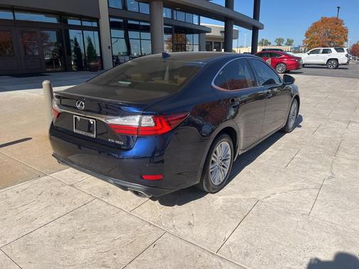 2017 Lexus ES 350 Base