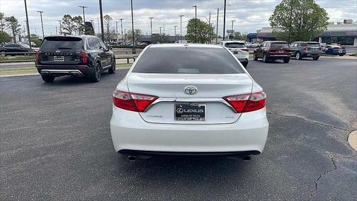 2016 Toyota Camry XSE