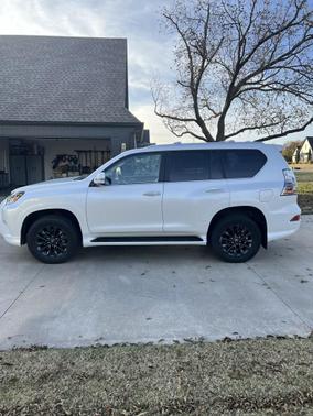 2023 Lexus GX 460 Premium