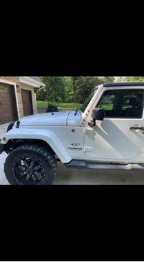 Bright White 2017 Jeep Wrangler Unlimited Sahara
