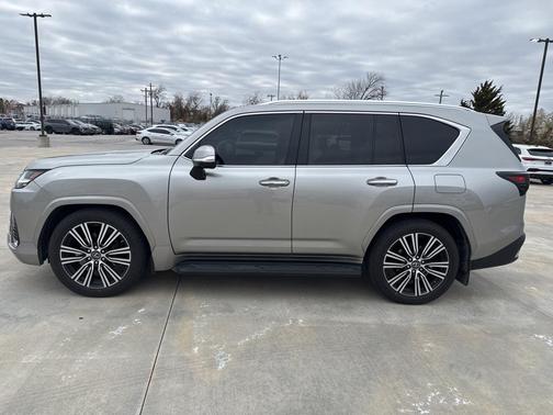 2023 Lexus LX 600 Luxury