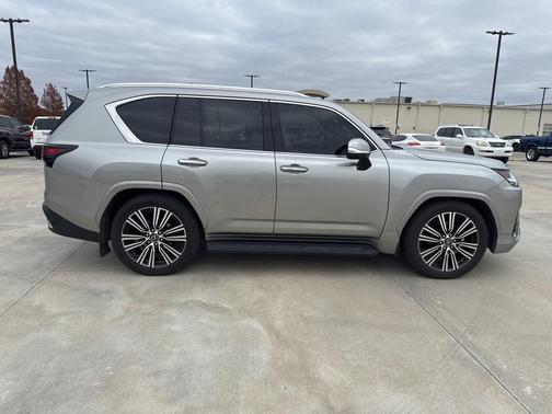 2023 Lexus LX 600 Luxury