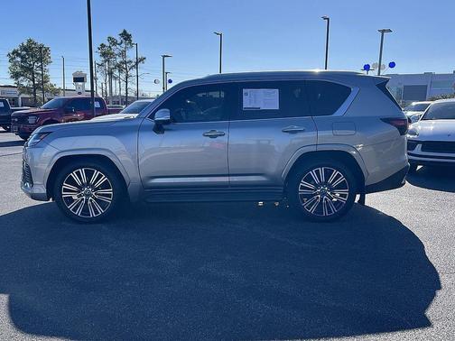 2023 Lexus LX 600 Luxury