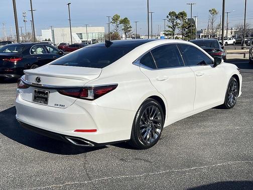 2025 Lexus ES 350 Ultra Luxury