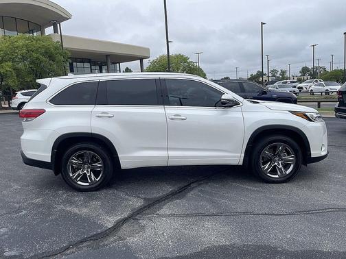 2019 Toyota Highlander Limited Platinum