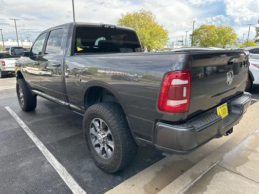 2020 RAM 2500 Big Horn Crew Cab 4X4 6'4' Box
