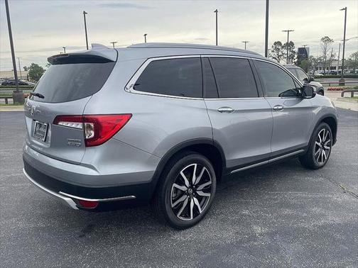 2020 Honda Pilot Touring 8-Passenger