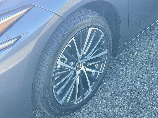 2025 Lexus ES 350 Base