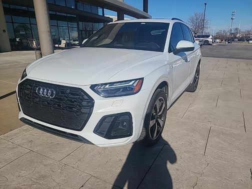 2023 Audi Q5 45 S line Prestige