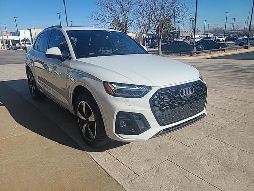 2023 Audi Q5 45 S line Prestige