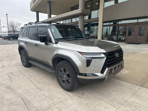 Atomic Silver/Black 2024 Lexus GX 550 Overtrail+