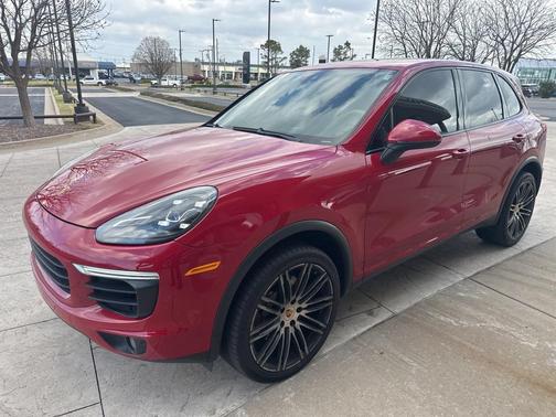 2016 Porsche Cayenne Cayenne