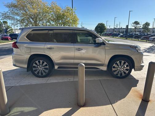 2020 Lexus LX 570 Three-Row