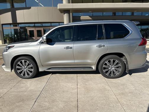 2020 Lexus LX 570 Three-Row