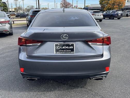 2018 Lexus IS 300 Base